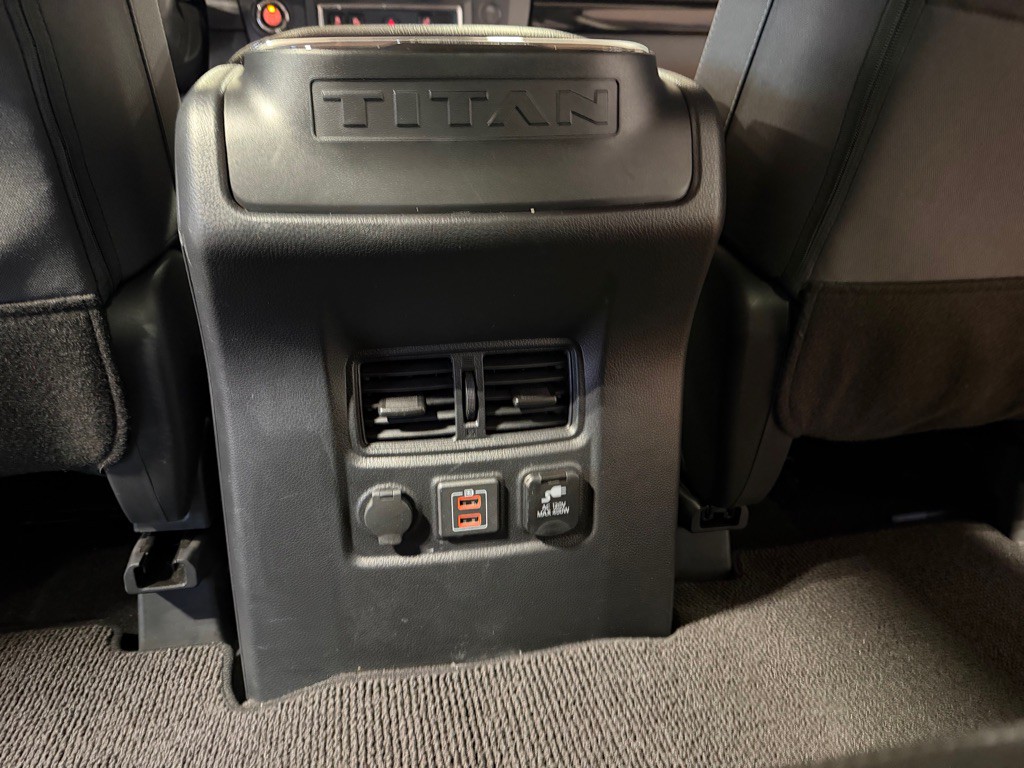 2024 Nissan Titan Image 16