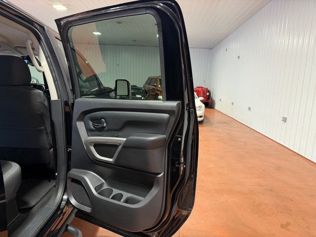 2024 Nissan Titan Image 20