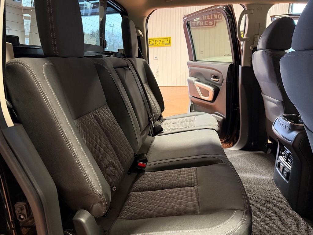 2024 Nissan Titan Image 22