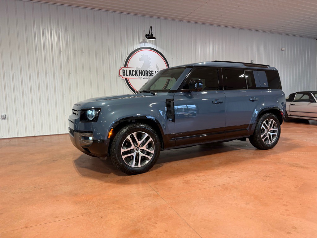 2021 Land Rover Defender Image 3