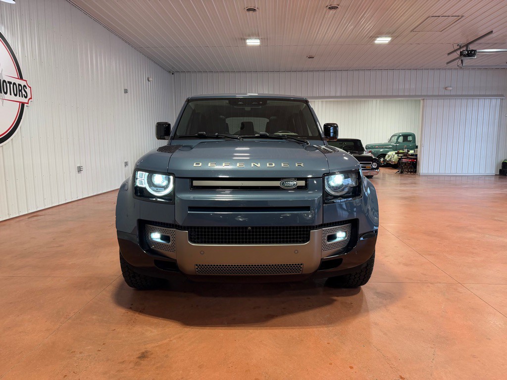 2021 Land Rover Defender Image 5