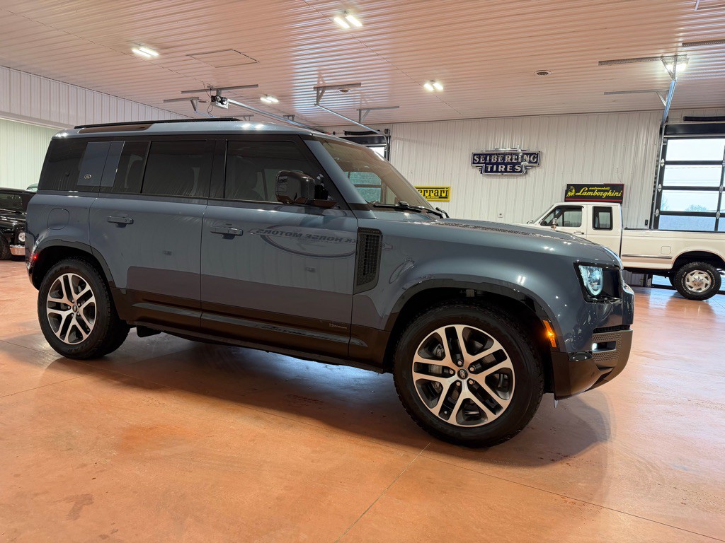 2021 Land Rover Defender Image 7