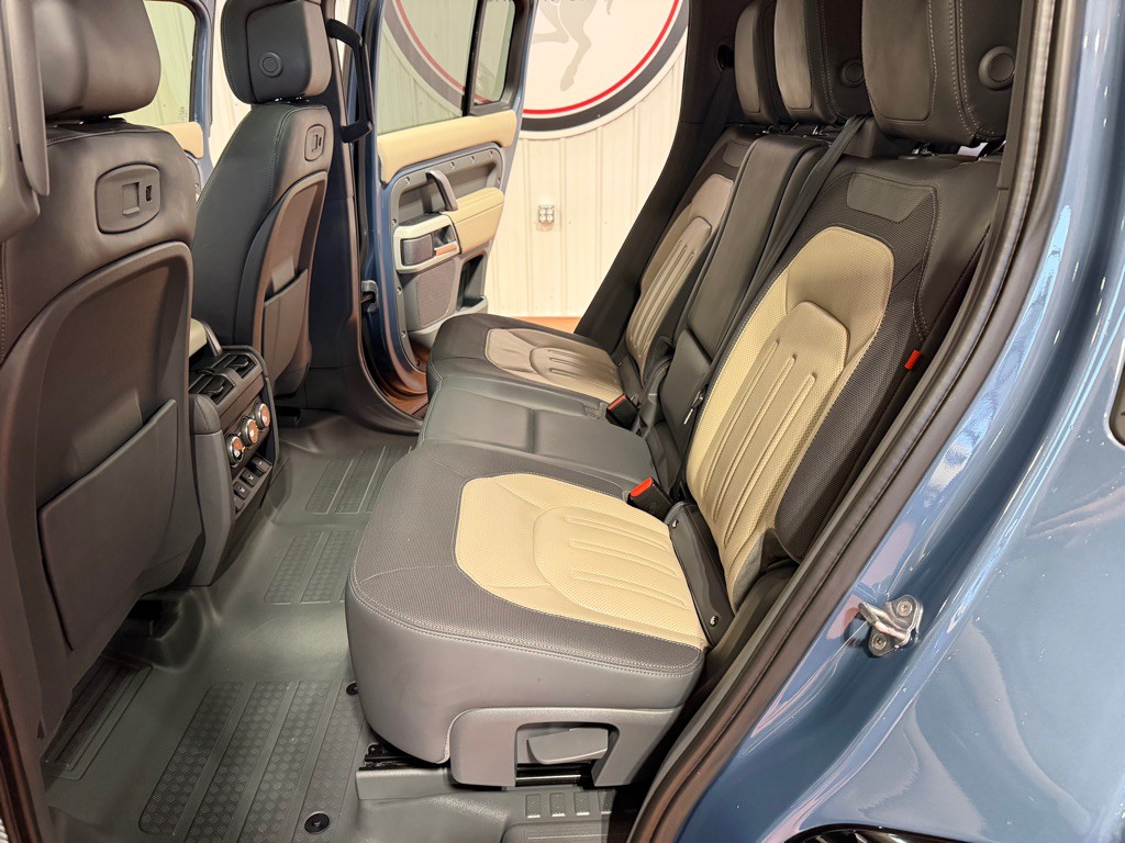 2021 Land Rover Defender Image 21