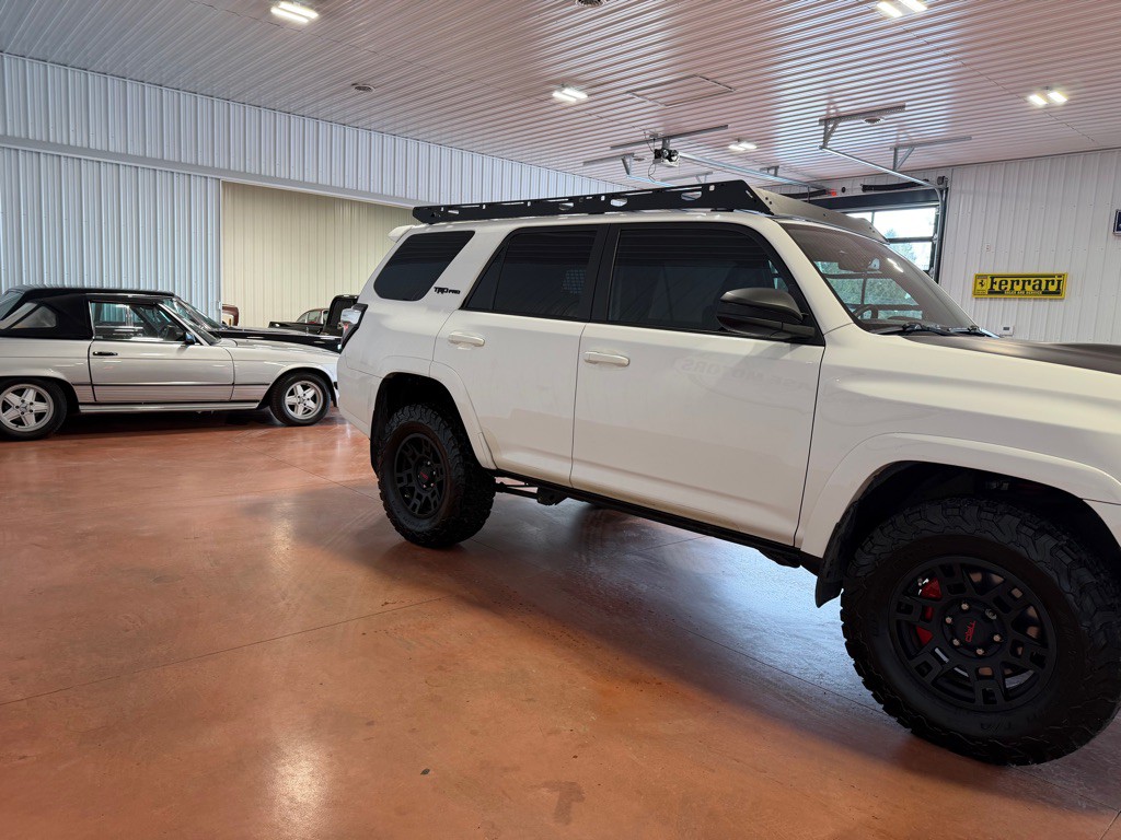 2017 Toyota 4Runner Image 6