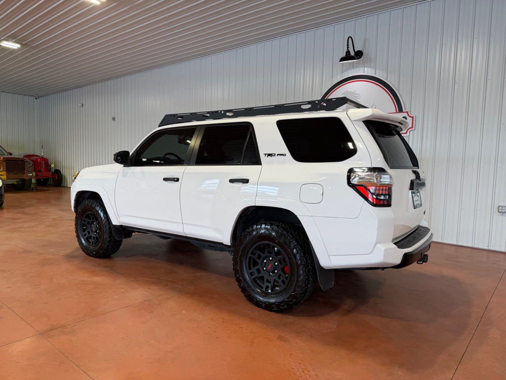 2017 Toyota 4Runner Image 9