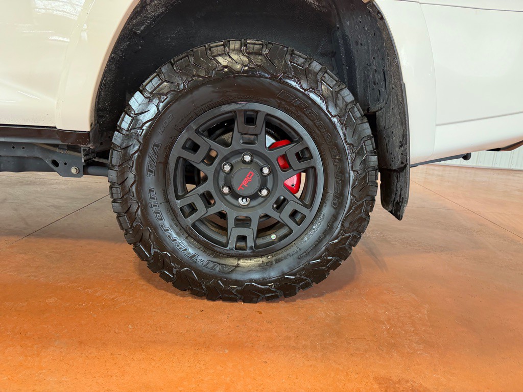 2017 Toyota 4Runner Image 11