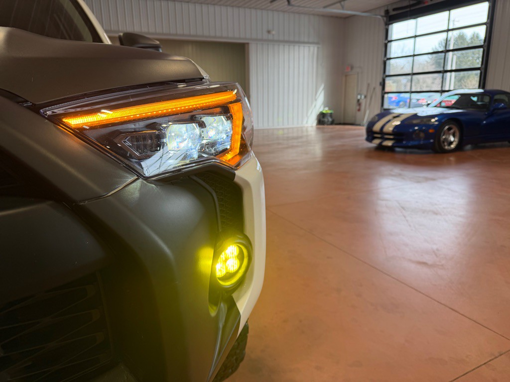 2017 Toyota 4Runner Image 15