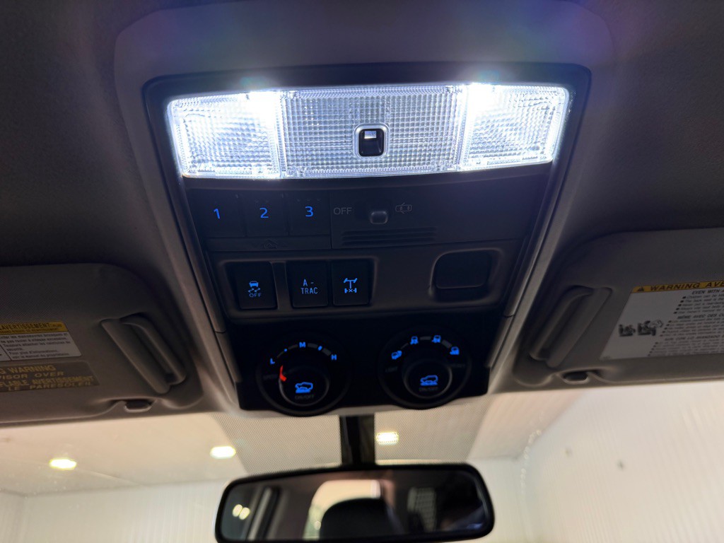 2017 Toyota 4Runner Image 33