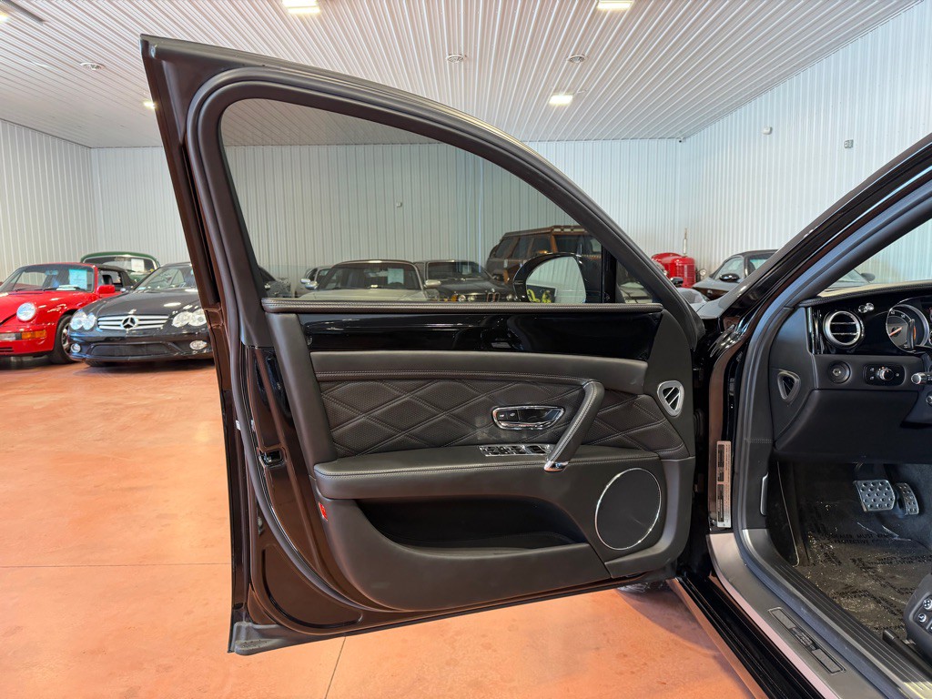 2014 Bentley Flying Spur Image 17