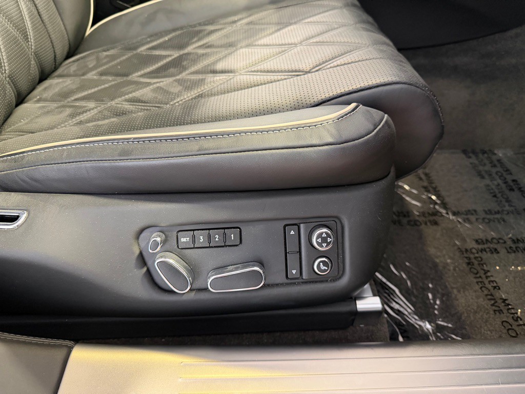 2014 Bentley Flying Spur Image 27