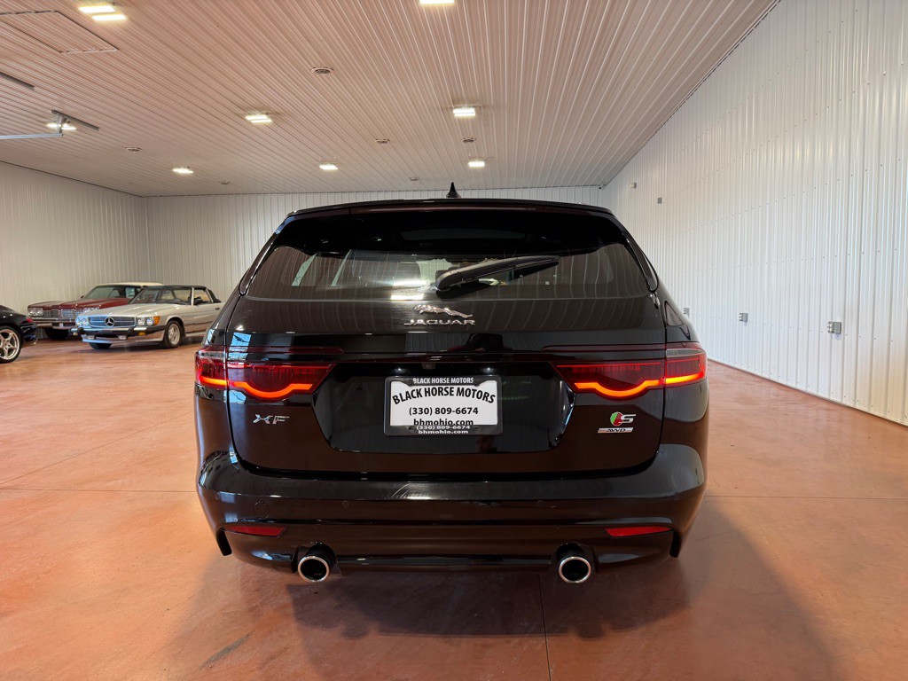 2018 Jaguar XF Image 9