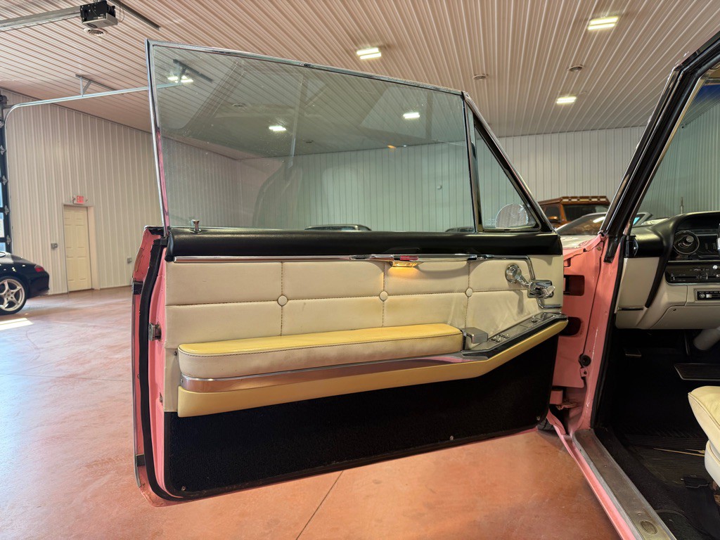 1963 Cadillac Coupe De Ville Image 13