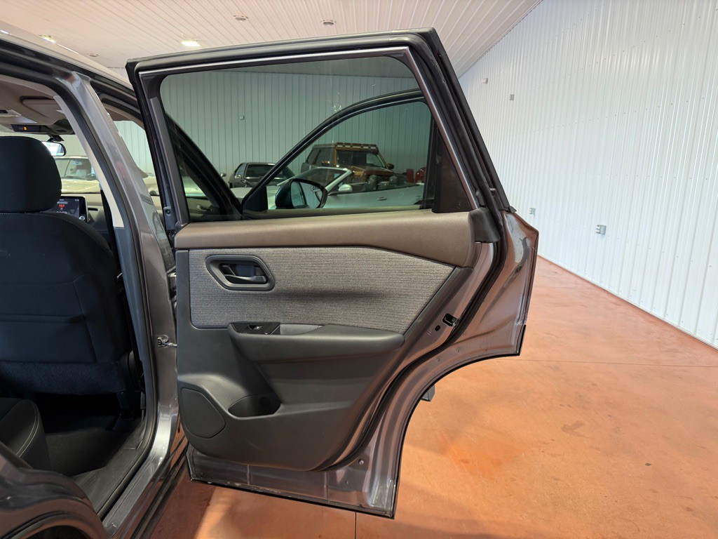 2023 Nissan Rogue Image 24