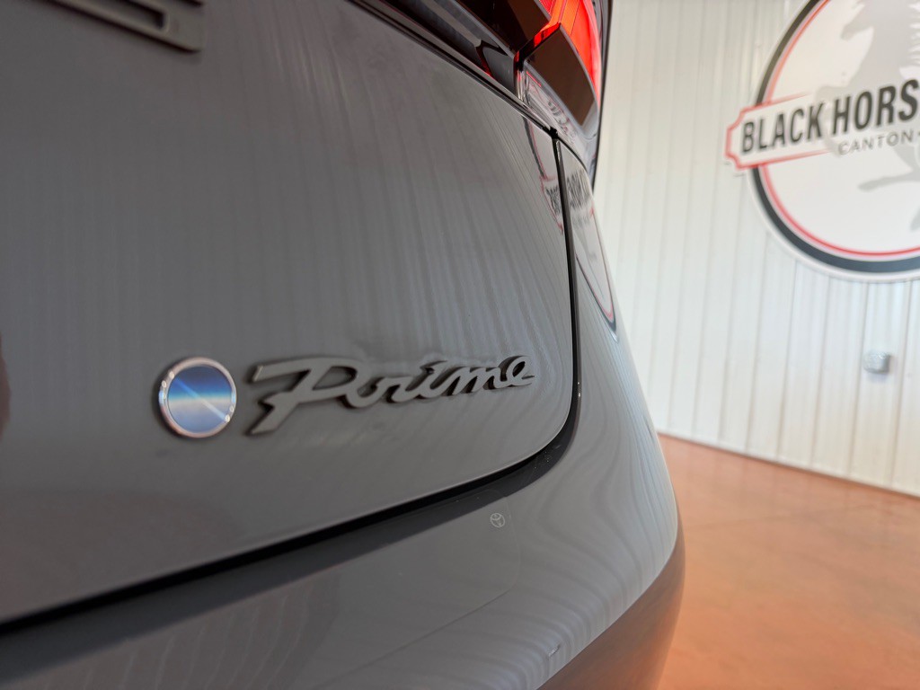 2024 Toyota Prius Image 15