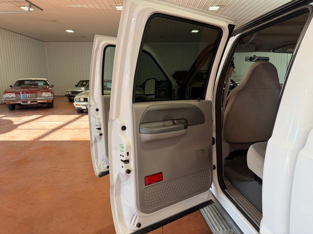 2001 Ford F-250 Image 18