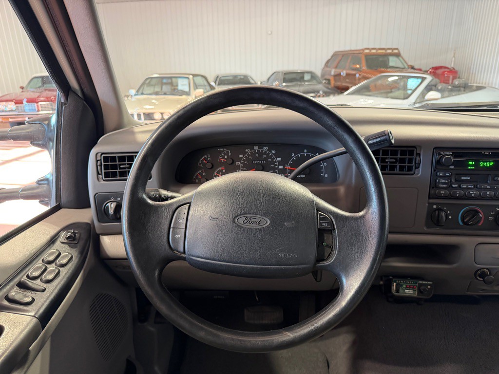 2001 Ford F-250 Image 28