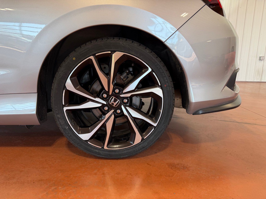 2018 Honda Civic Image 12