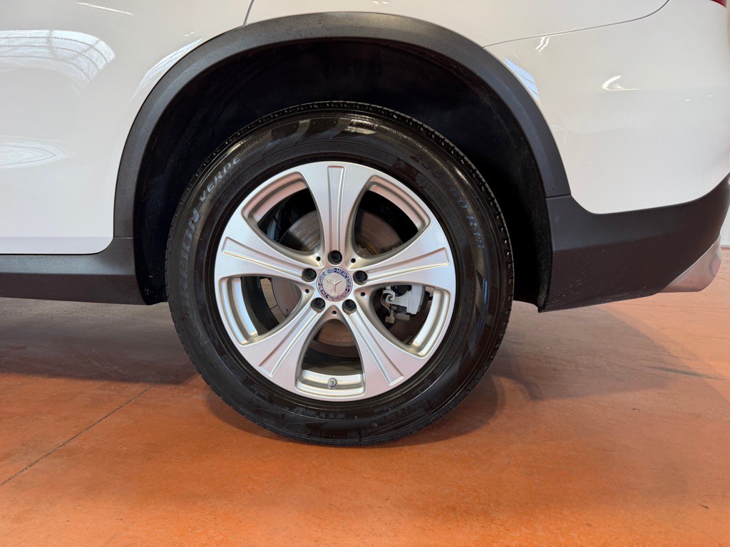 2017 Mercedes-Benz GLC-Class Image 11