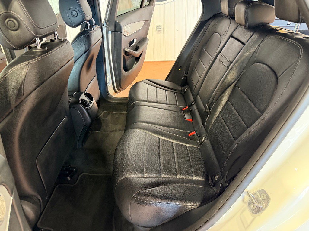 2017 Mercedes-Benz GLC-Class Image 19