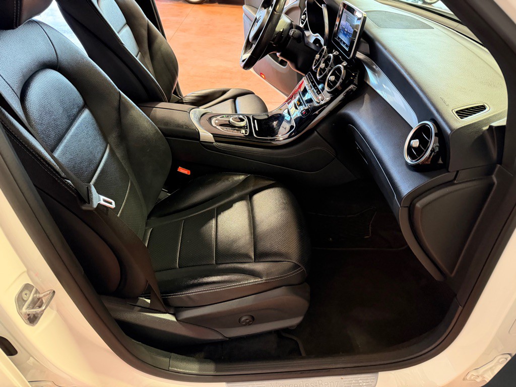 2017 Mercedes-Benz GLC-Class Image 22