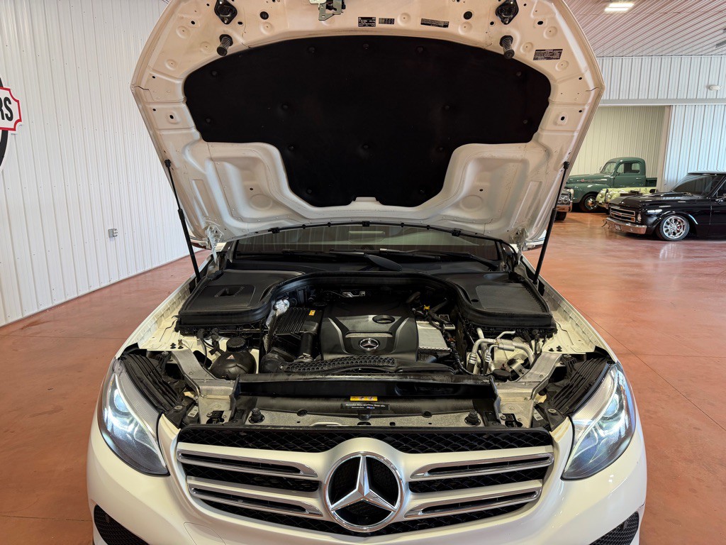 2017 Mercedes-Benz GLC-Class Image 34