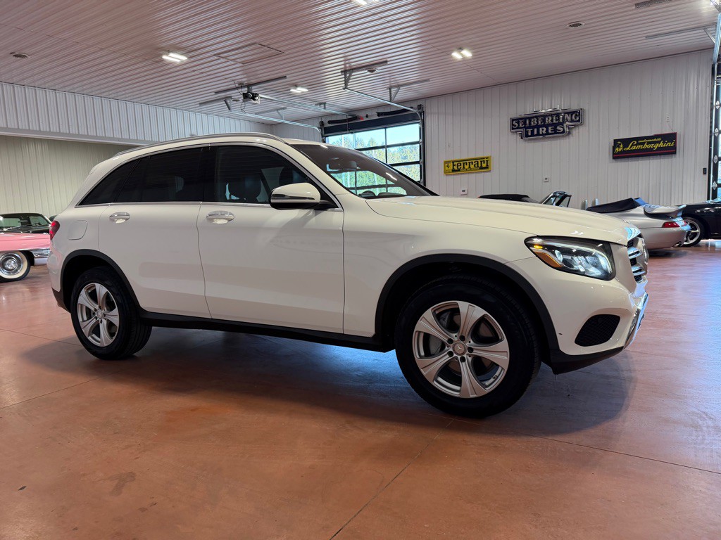 2017 Mercedes-Benz GLC-Class Image 8