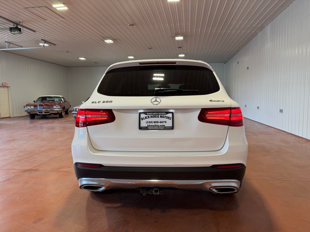 2017 Mercedes-Benz GLC-Class Image 10