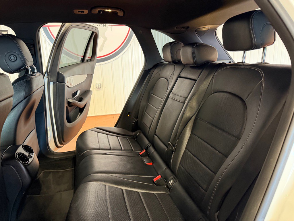 2017 Mercedes-Benz GLC-Class Image 21