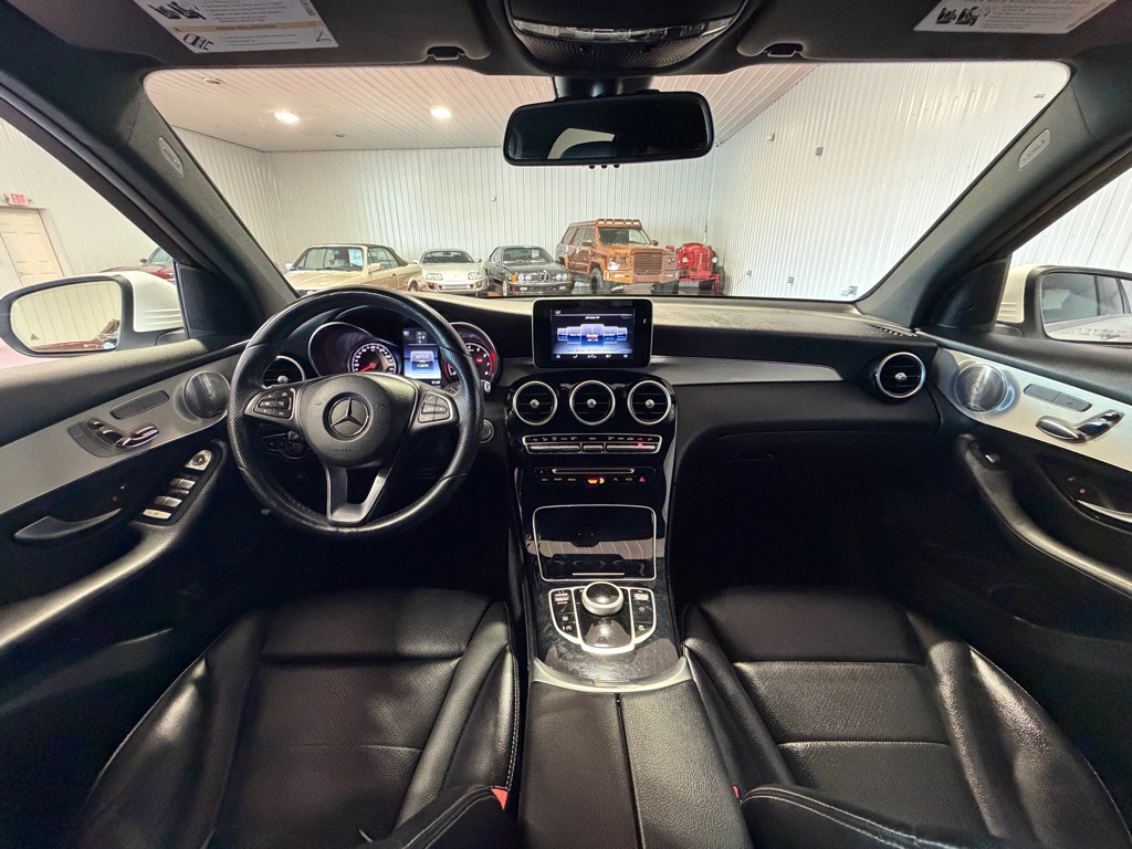 2017 Mercedes-Benz GLC-Class Image 28