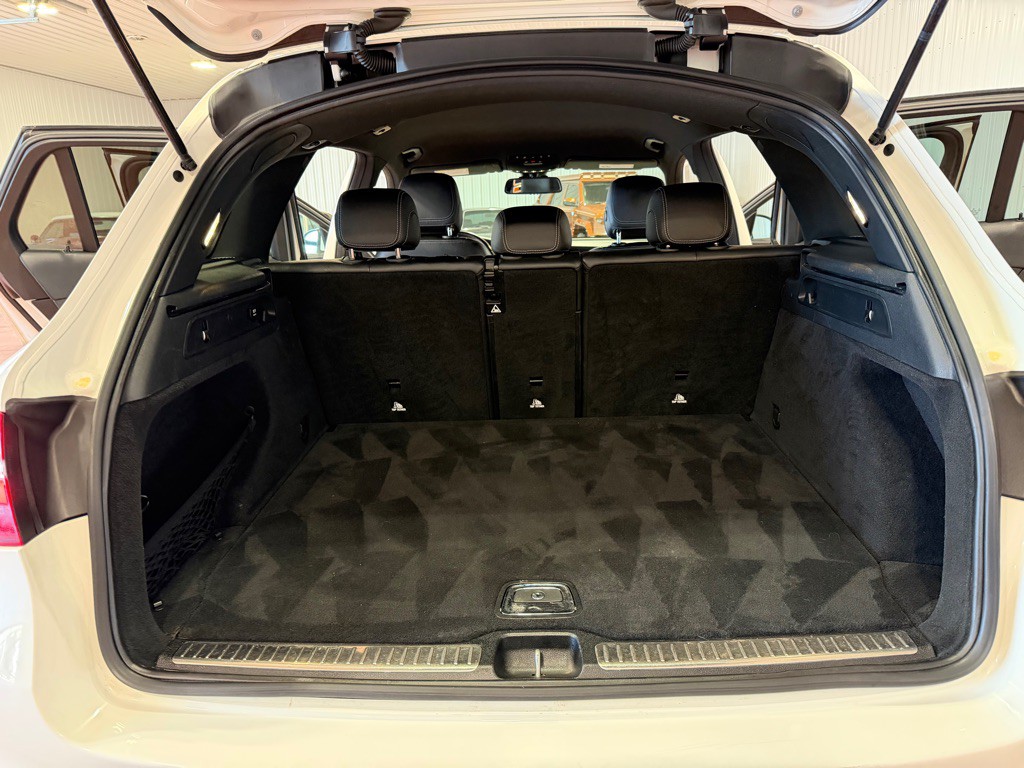 2017 Mercedes-Benz GLC-Class Image 34