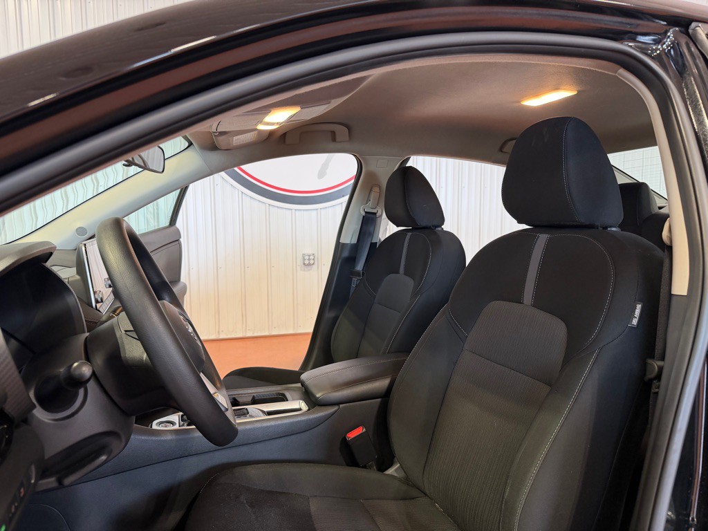 2025 Nissan Sentra Image 17