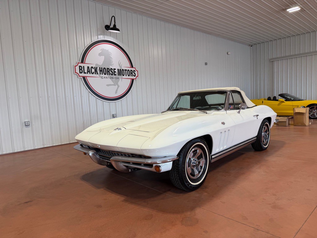 1965 Chevrolet Corvette Image 5