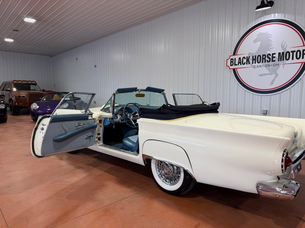 1957 Ford Thunderbird Image 14