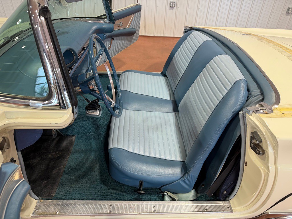 1957 Ford Thunderbird Image 24