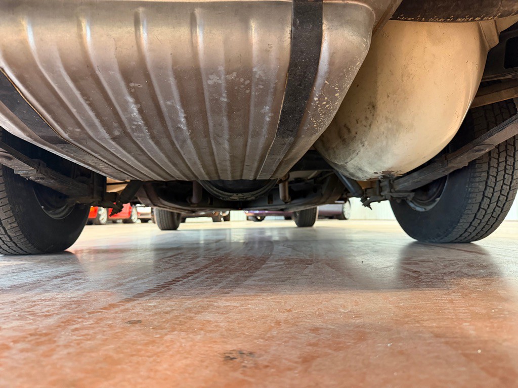 1957 Ford Thunderbird Image 35