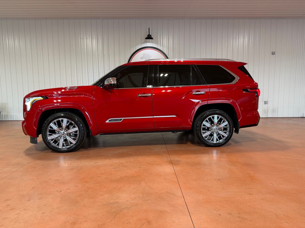 2023 Toyota Sequoia Image 2