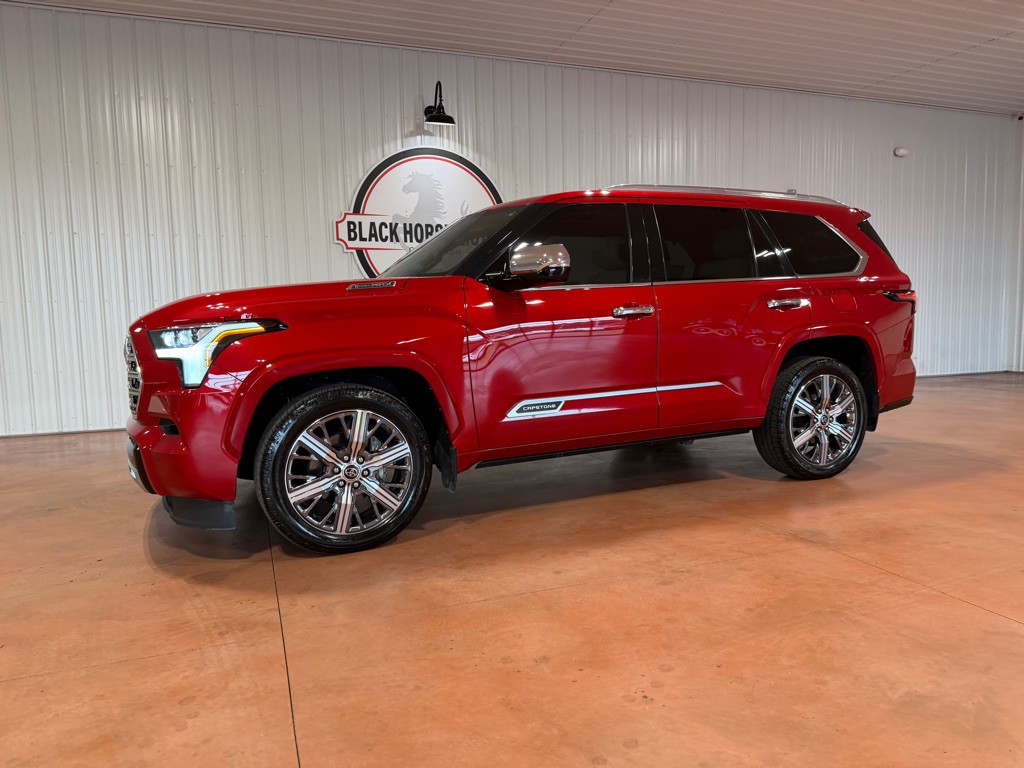 2023 Toyota Sequoia Image 3