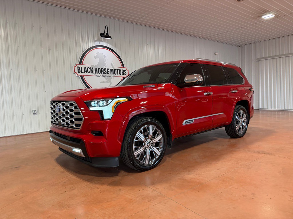 2023 Toyota Sequoia Image 4