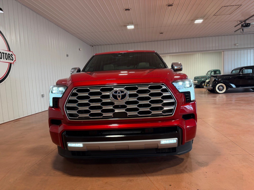 2023 Toyota Sequoia Image 5