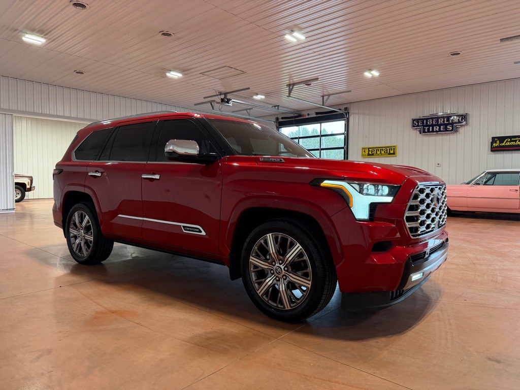 2023 Toyota Sequoia Image 6