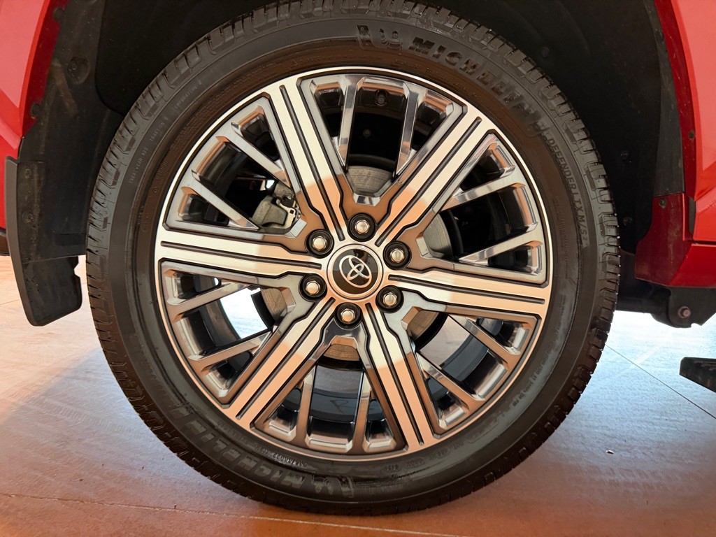 2023 Toyota Sequoia Image 13