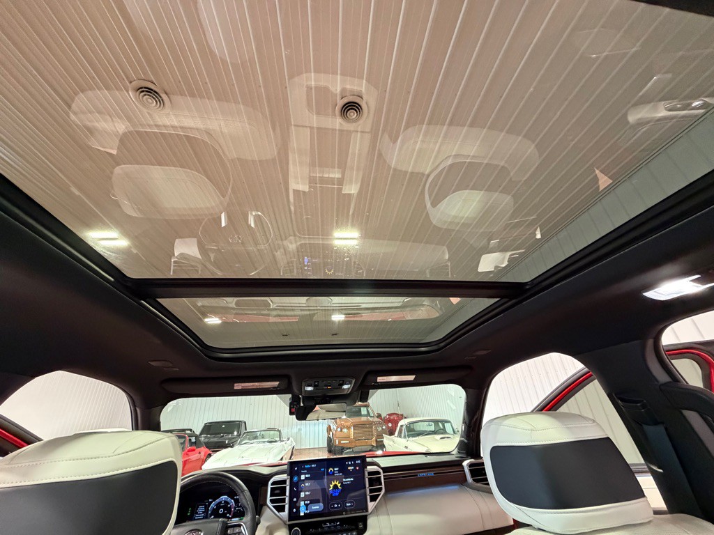 2023 Toyota Sequoia Image 39