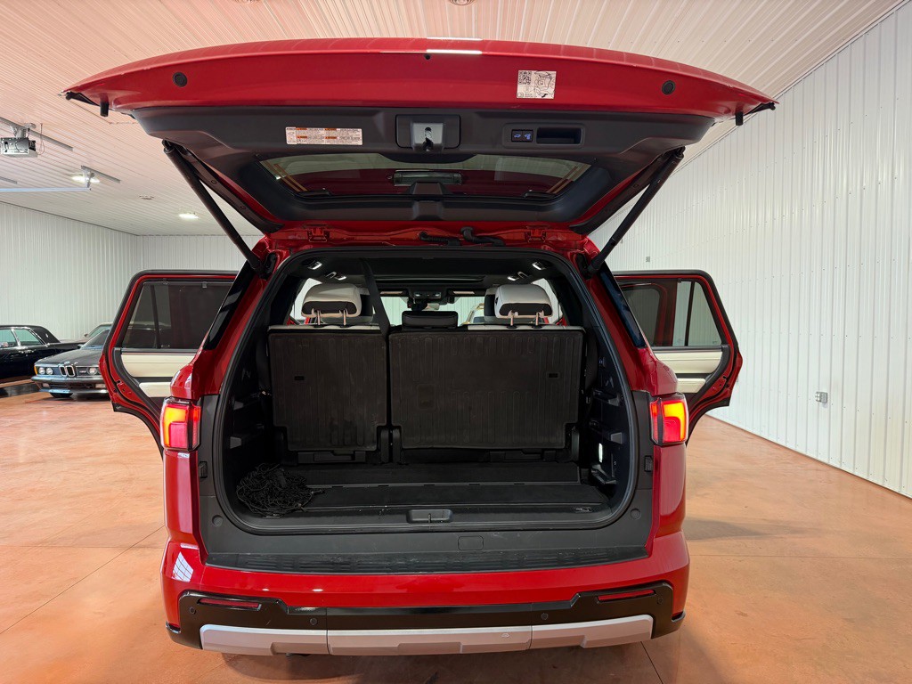 2023 Toyota Sequoia Image 41