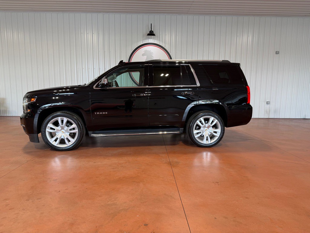 2017 Chevrolet Tahoe Image 2