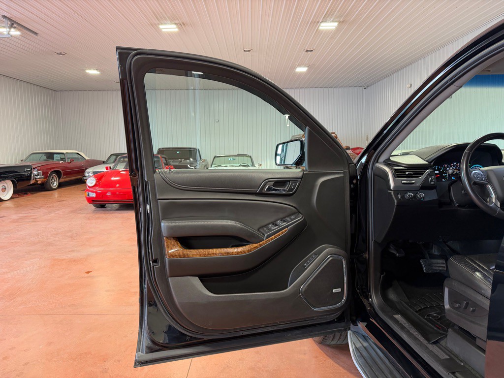 2017 Chevrolet Tahoe Image 15