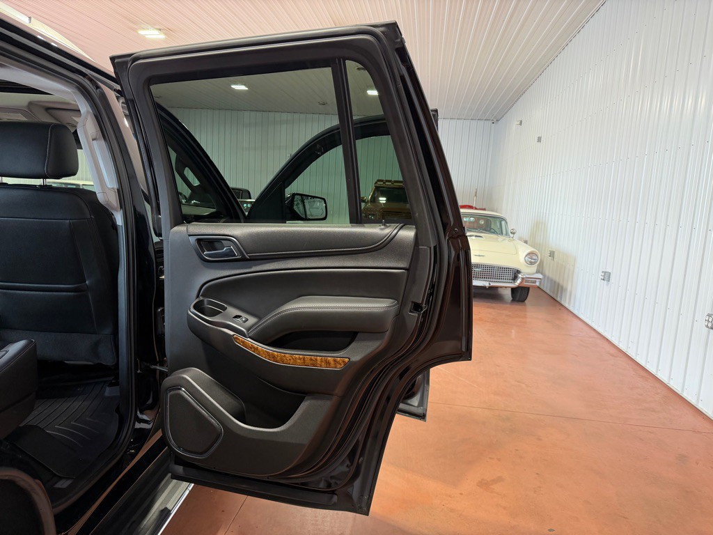 2017 Chevrolet Tahoe Image 25