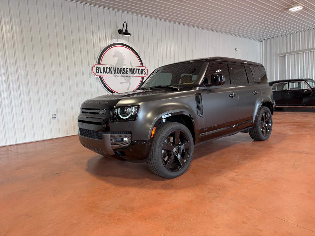 2023 Land Rover Defender Image 4