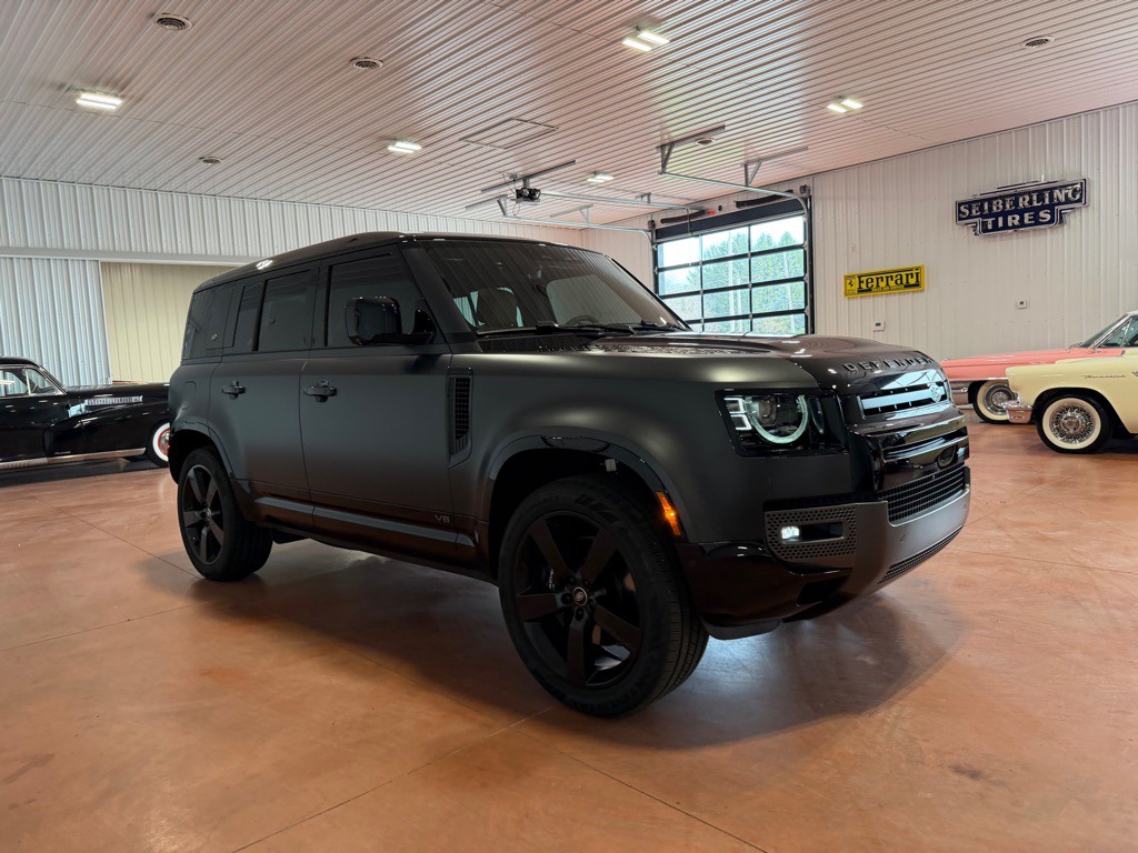 2023 Land Rover Defender Image 6