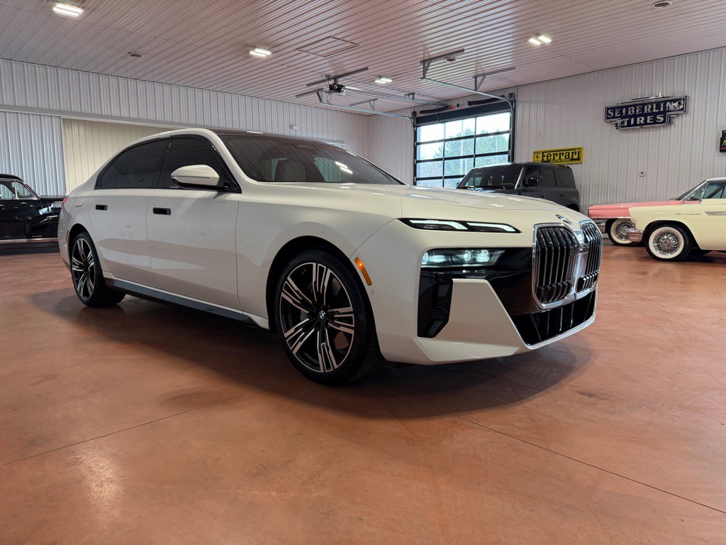 2023 BMW 7 Series Image 6