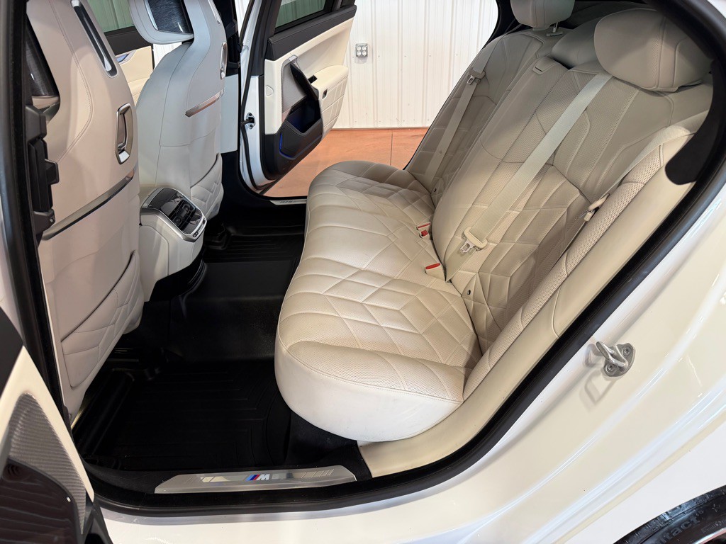 2023 BMW 7 Series Image 19